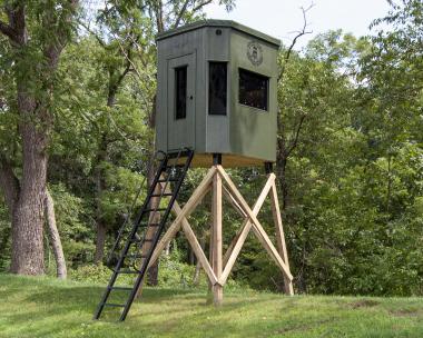 6x6 hunting Blind on 8' Wood Stand